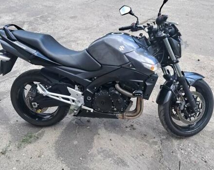 Серый Сузуки GSR 400, объемом двигателя 0 л и пробегом 16 тыс. км за 4800 $, фото 4 на Automoto.ua