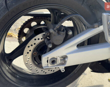 Серый Сузуки GSR 400, объемом двигателя 0.4 л и пробегом 33 тыс. км за 4000 $, фото 12 на Automoto.ua