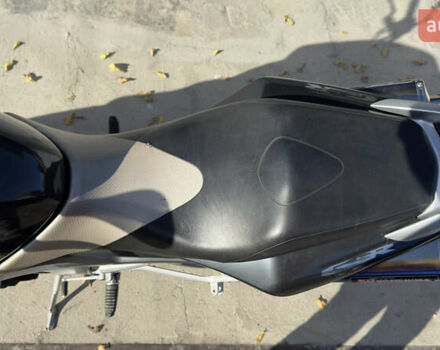 Серый Сузуки GSR 400, объемом двигателя 0.4 л и пробегом 33 тыс. км за 4000 $, фото 9 на Automoto.ua