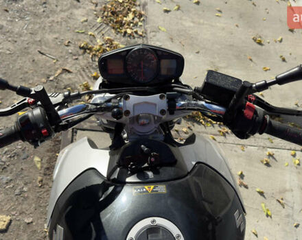 Серый Сузуки GSR 400, объемом двигателя 0.4 л и пробегом 33 тыс. км за 4000 $, фото 10 на Automoto.ua