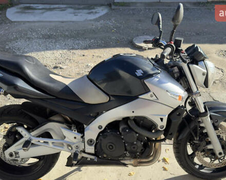 Серый Сузуки GSR 400, объемом двигателя 0.4 л и пробегом 33 тыс. км за 4000 $, фото 4 на Automoto.ua