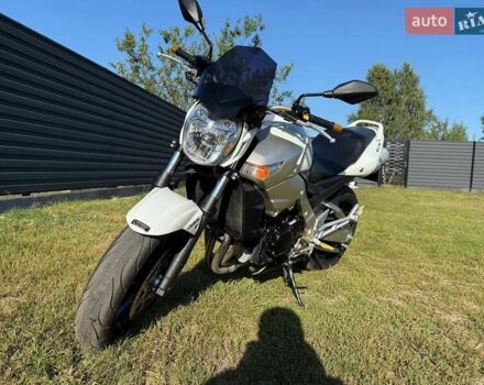 Белый Сузуки GSR 600, объемом двигателя 0.6 л и пробегом 25 тыс. км за 5900 $, фото 5 на Automoto.ua
