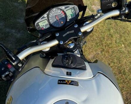 Белый Сузуки GSR 600, объемом двигателя 0.6 л и пробегом 25 тыс. км за 5900 $, фото 1 на Automoto.ua