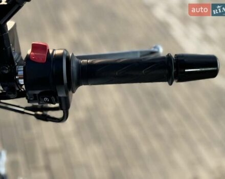 Белый Сузуки GSR 600, объемом двигателя 0.6 л и пробегом 23 тыс. км за 5699 $, фото 24 на Automoto.ua