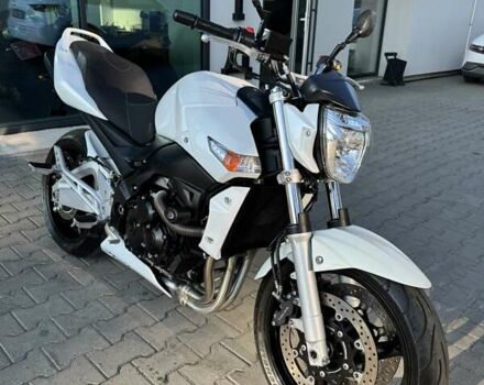 Белый Сузуки GSR 600, объемом двигателя 0.6 л и пробегом 23 тыс. км за 5699 $, фото 3 на Automoto.ua