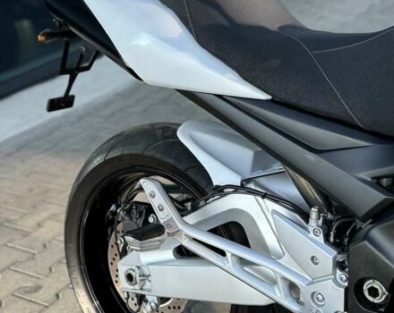 Белый Сузуки GSR 600, объемом двигателя 0.6 л и пробегом 23 тыс. км за 5699 $, фото 15 на Automoto.ua