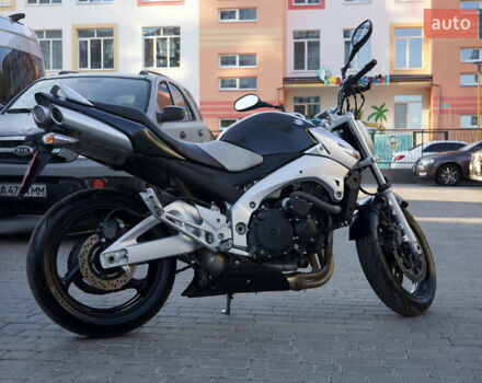 Черный Сузуки GSR 600, объемом двигателя 0.6 л и пробегом 30 тыс. км за 4950 $, фото 2 на Automoto.ua