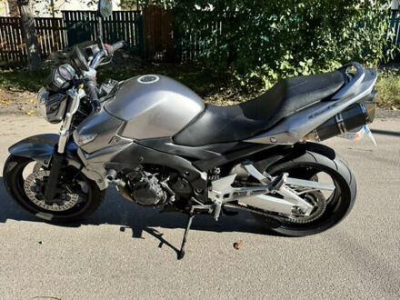 Сузуки GSR 600 2010 в Киеве на Automoto.ua Черный Сузуки GSR 600, объемом двигателя 0.6 л и пробегом 40 тыс. км за 5500 $, фото 1 на Automoto.ua