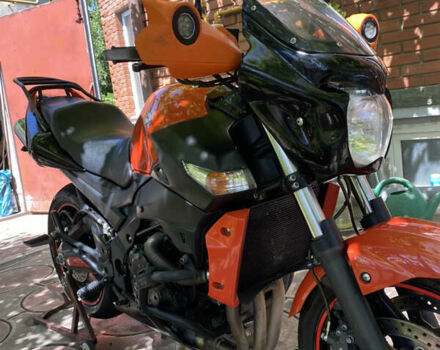 Красный Сузуки GSR 600, объемом двигателя 0.6 л и пробегом 62 тыс. км за 3999 $, фото 2 на Automoto.ua