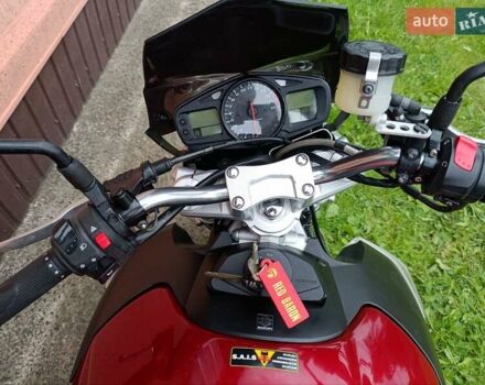 Красный Сузуки GSR 600, объемом двигателя 0.6 л и пробегом 28 тыс. км за 5800 $, фото 4 на Automoto.ua