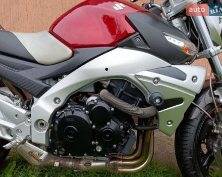 Красный Сузуки GSR 600, объемом двигателя 0.6 л и пробегом 28 тыс. км за 5800 $, фото 5 на Automoto.ua