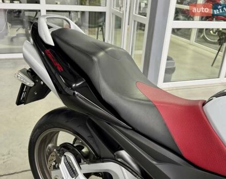 Сузуки GSR 600, объемом двигателя 0.6 л и пробегом 14 тыс. км за 5499 $, фото 8 на Automoto.ua