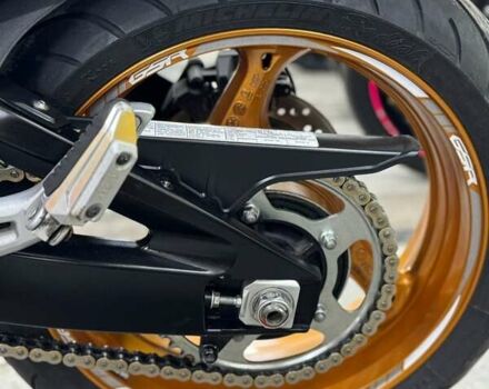 Сузуки GSR 600, объемом двигателя 0 л и пробегом 19 тыс. км за 5500 $, фото 2 на Automoto.ua