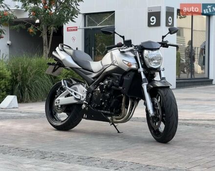 Сузуки GSR 600, объемом двигателя 0.6 л и пробегом 23 тыс. км за 5500 $, фото 3 на Automoto.ua