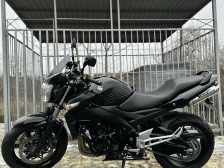 Сузуки GSR 600, объемом двигателя 0.6 л и пробегом 25 тыс. км за 5600 $, фото 1 на Automoto.ua