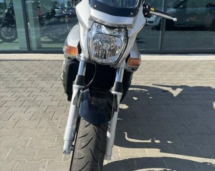 Серый Сузуки GSR 600, объемом двигателя 0.6 л и пробегом 10 тыс. км за 5699 $, фото 2 на Automoto.ua