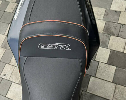 Сірий Сузукі GSR 600, об'ємом двигуна 0.6 л та пробігом 43 тис. км за 5500 $, фото 14 на Automoto.ua