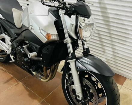 Серый Сузуки GSR 600, объемом двигателя 0.6 л и пробегом 28 тыс. км за 5800 $, фото 29 на Automoto.ua