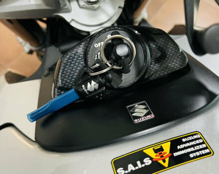 Серый Сузуки GSR 600, объемом двигателя 0.6 л и пробегом 28 тыс. км за 5800 $, фото 17 на Automoto.ua