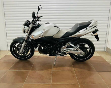 Серый Сузуки GSR 600, объемом двигателя 0.6 л и пробегом 28 тыс. км за 5800 $, фото 26 на Automoto.ua