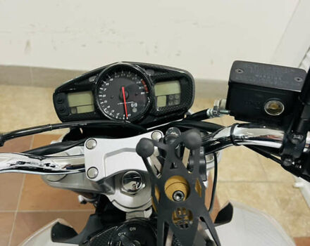Серый Сузуки GSR 600, объемом двигателя 0.6 л и пробегом 28 тыс. км за 5800 $, фото 35 на Automoto.ua