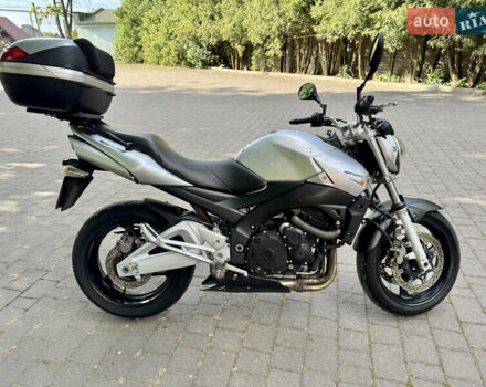 Сірий Сузукі GSR 600, об'ємом двигуна 0.6 л та пробігом 57 тис. км за 4700 $, фото 3 на Automoto.ua