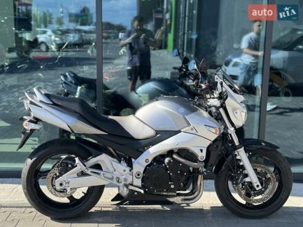 Сузуки GSR 600 2006 в Ровно на Automoto.ua Серый Сузуки GSR 600, объемом двигателя 0.6 л и пробегом 10 тыс. км за 5699 $, фото 1 на Automoto.ua