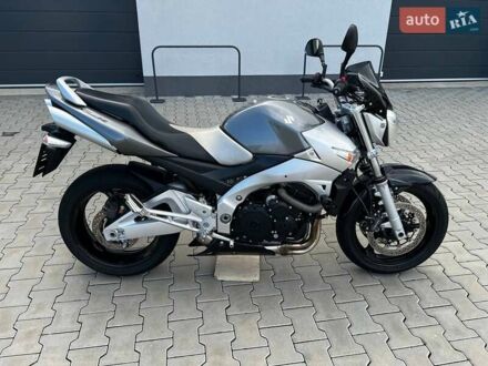 Серый Сузуки GSR 600, объемом двигателя 0 л и пробегом 36 тыс. км за 4800 $, фото 1 на Automoto.ua