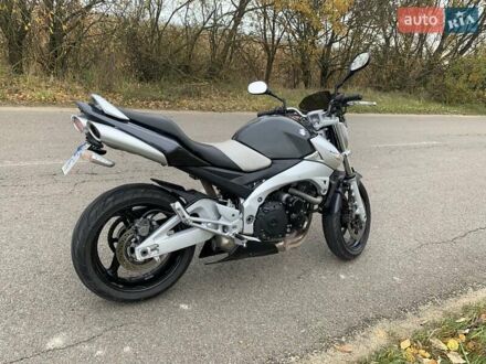 Серый Сузуки GSR 600, объемом двигателя 0.6 л и пробегом 63 тыс. км за 4651 $, фото 1 на Automoto.ua
