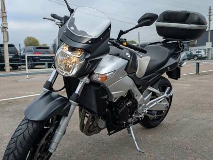 Сузукі GSR 600 2007 у Києві на Automoto.ua Сірий Сузукі GSR 600, об'ємом двигуна 0.6 л та пробігом 27 тис. км за 4999 $, фото 1 на Automoto.ua