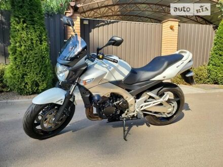 Сузукі GSR 600 2009 у Буче на Automoto.ua Сірий Сузукі GSR 600, об'ємом двигуна 0.6 л та пробігом 11 тис. км за 5000 $, фото 1 на Automoto.ua