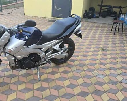 Синий Сузуки GSR 600, объемом двигателя 0.6 л и пробегом 36 тыс. км за 4100 $, фото 2 на Automoto.ua