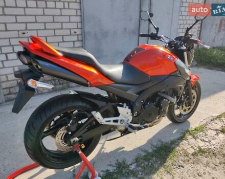 Оранжевый Сузуки GSR 600, объемом двигателя 0.6 л и пробегом 30 тыс. км за 5999 $, фото 6 на Automoto.ua