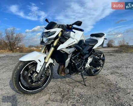 Белый Сузуки GSR 750, объемом двигателя 0 л и пробегом 27 тыс. км за 4444 $, фото 1 на Automoto.ua