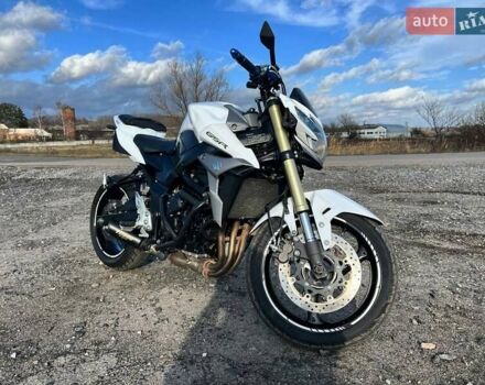 Белый Сузуки GSR 750, объемом двигателя 0 л и пробегом 27 тыс. км за 4444 $, фото 3 на Automoto.ua
