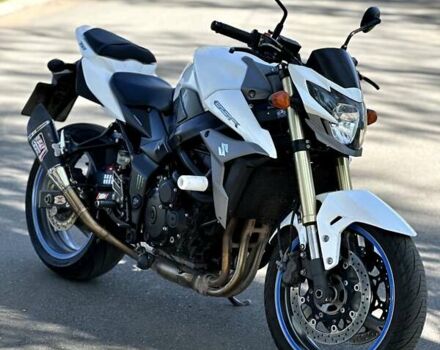 Белый Сузуки GSR 750, объемом двигателя 0 л и пробегом 26 тыс. км за 7100 $, фото 1 на Automoto.ua