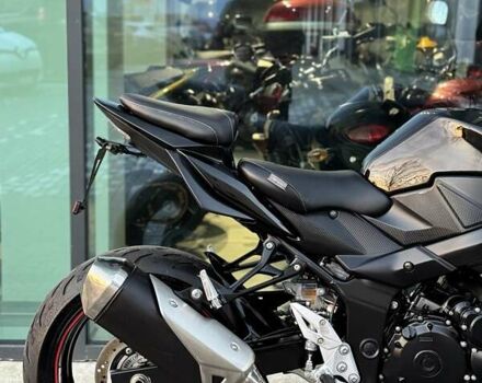 Черный Сузуки GSR 750, объемом двигателя 0.75 л и пробегом 24 тыс. км за 6999 $, фото 25 на Automoto.ua