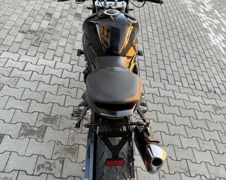 Черный Сузуки GSR 750, объемом двигателя 0.75 л и пробегом 24 тыс. км за 6999 $, фото 7 на Automoto.ua