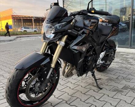 Черный Сузуки GSR 750, объемом двигателя 0.75 л и пробегом 24 тыс. км за 6999 $, фото 4 на Automoto.ua