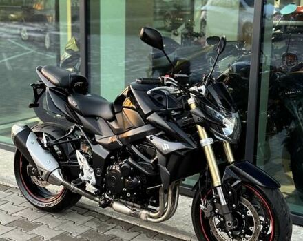 Черный Сузуки GSR 750, объемом двигателя 0.75 л и пробегом 24 тыс. км за 6999 $, фото 28 на Automoto.ua