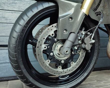 Черный Сузуки GSR 750, объемом двигателя 0.75 л и пробегом 27 тыс. км за 7000 $, фото 8 на Automoto.ua