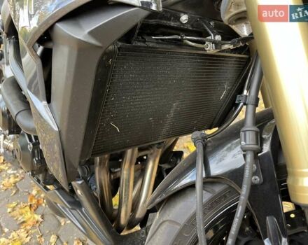 Чорний Сузукі GSR 750, об'ємом двигуна 0.75 л та пробігом 17 тис. км за 8500 $, фото 5 на Automoto.ua