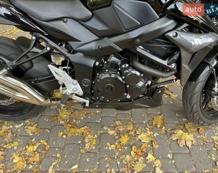 Чорний Сузукі GSR 750, об'ємом двигуна 0.75 л та пробігом 17 тис. км за 8500 $, фото 6 на Automoto.ua