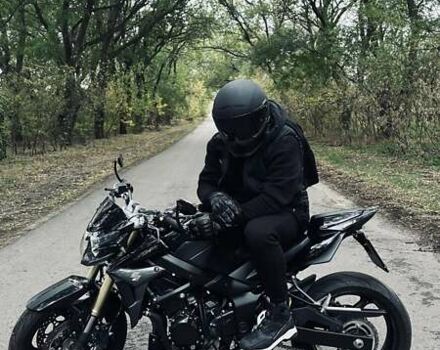 Чорний Сузукі GSR 750, об'ємом двигуна 0.75 л та пробігом 17 тис. км за 8500 $, фото 1 на Automoto.ua