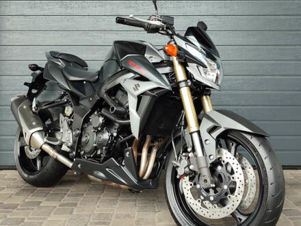 Сузукі GSR 750 2013 у Белой Церкве на Automoto.ua Чорний Сузукі GSR 750, об'ємом двигуна 0.75 л та пробігом 35 тис. км за 6500 $, фото 1 на Automoto.ua