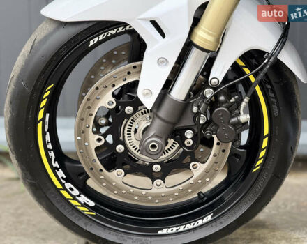 Сузуки GSR 750, объемом двигателя 0.75 л и пробегом 14 тыс. км за 7600 $, фото 10 на Automoto.ua