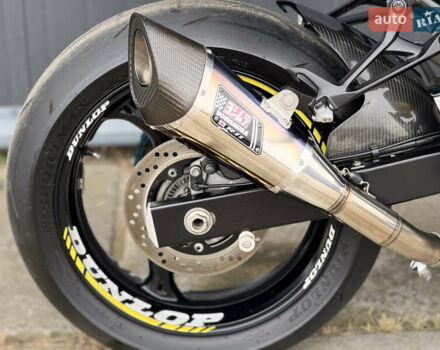 Сузуки GSR 750, объемом двигателя 0.75 л и пробегом 14 тыс. км за 7600 $, фото 7 на Automoto.ua