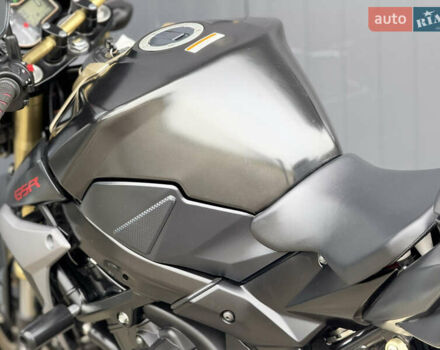 Сузуки GSR 750, объемом двигателя 0.75 л и пробегом 18 тыс. км за 7300 $, фото 11 на Automoto.ua