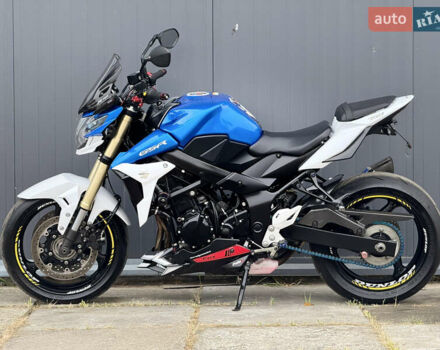 Сузуки GSR 750, объемом двигателя 0.75 л и пробегом 14 тыс. км за 7600 $, фото 2 на Automoto.ua