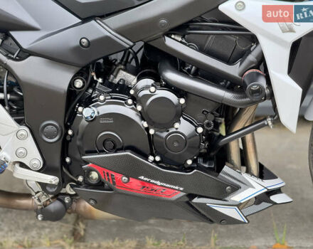 Сузуки GSR 750, объемом двигателя 0.75 л и пробегом 14 тыс. км за 7600 $, фото 6 на Automoto.ua